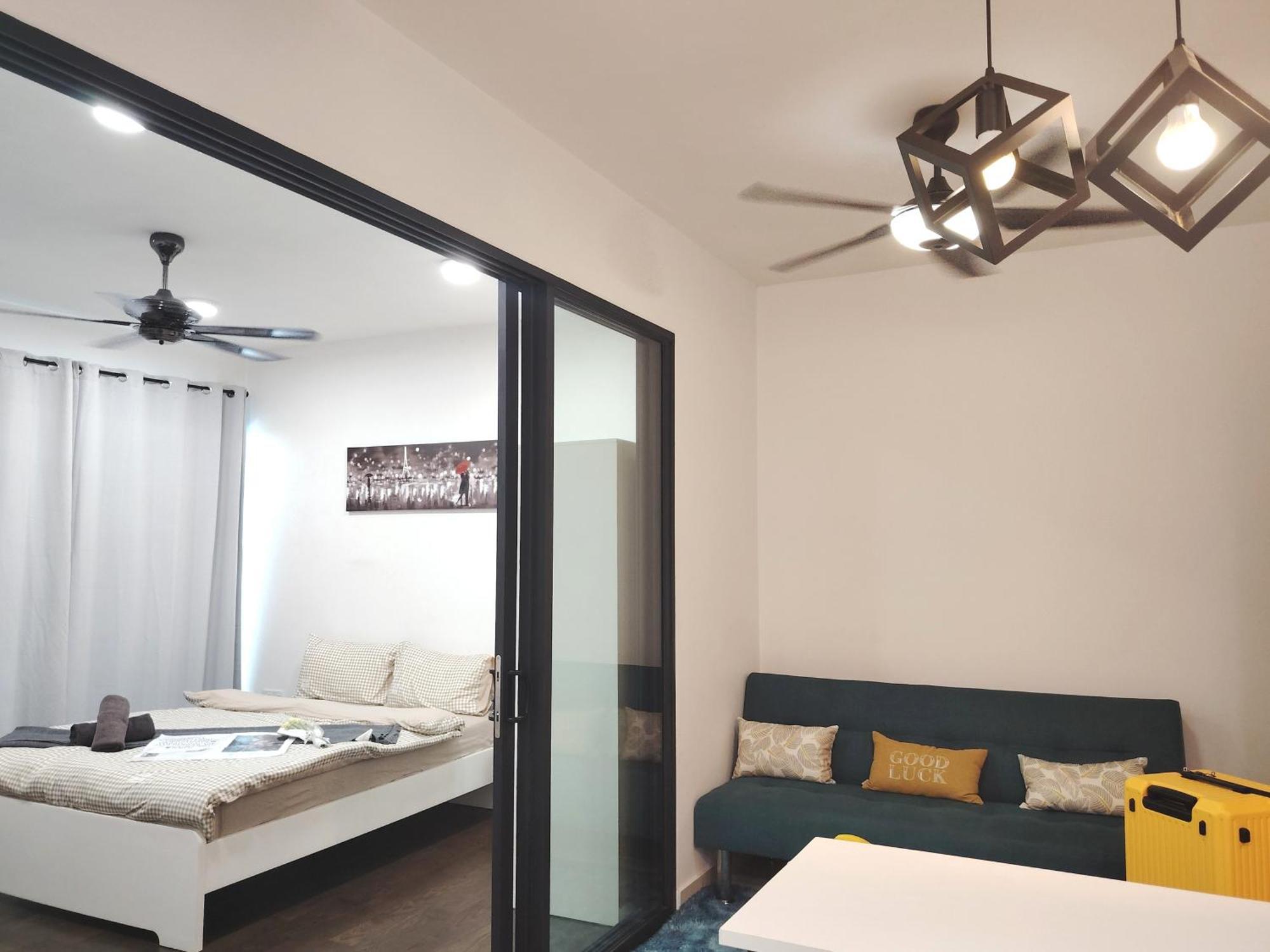 Almas Suites Poolview Netflix 100Mbps Bystay Nusajaya  Eksteriør bilde